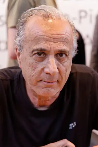image  Édika